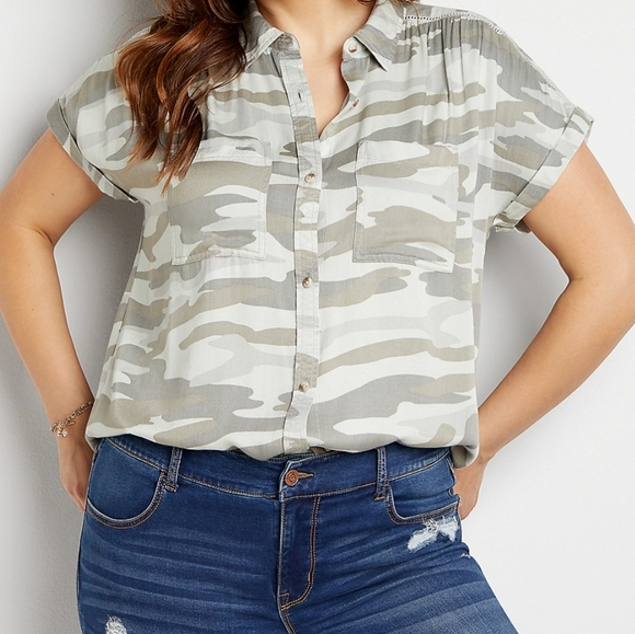 Maurices camo utility button down size small - Picture 1 of 11